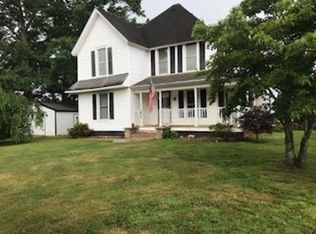 177 S Main St, Granite Falls, NC 28630