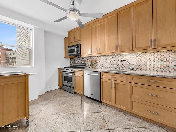4th image of 1223 Lexington Ave #15B