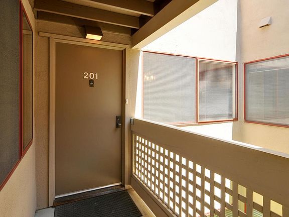 4th image of 439 Alberto Way Unit A201