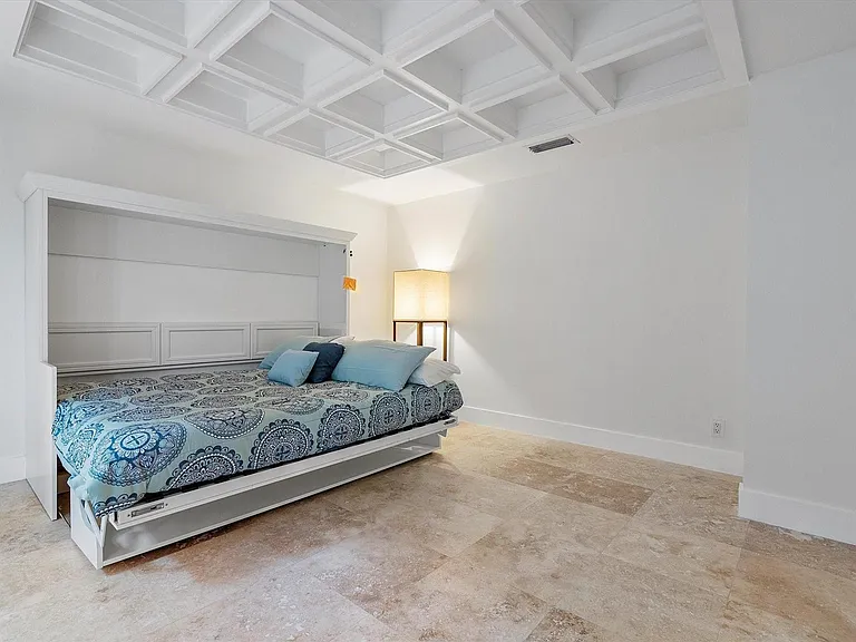 1421 Ponce De Leon Dr — Photo 44
