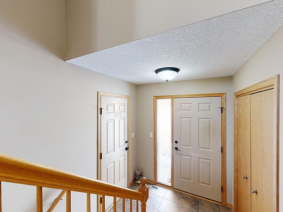 Foyer Entrance with closet