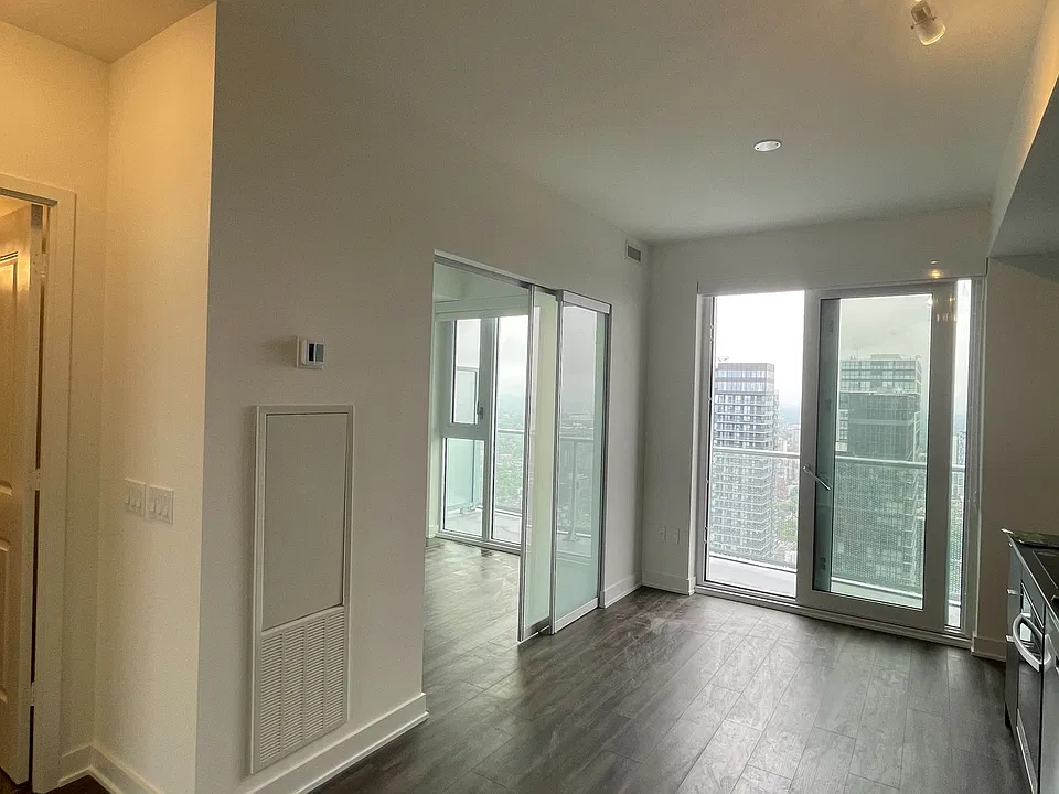 100 Dalhousie St #4806