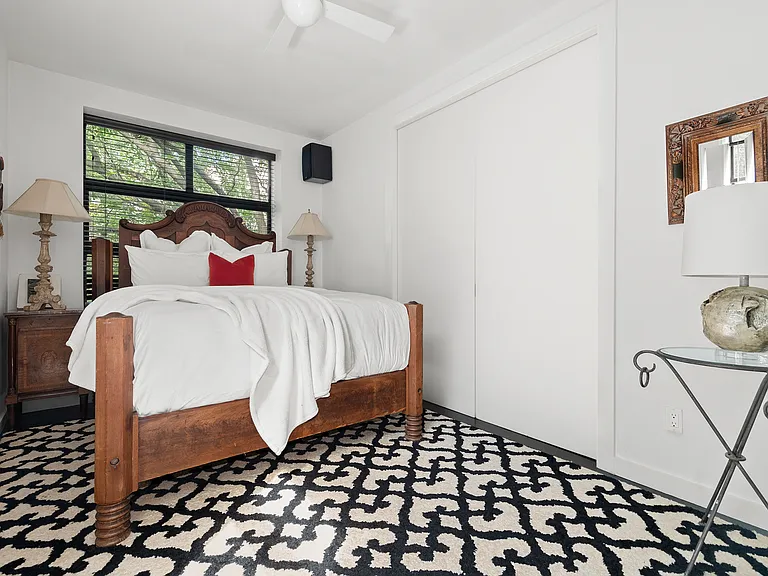 317 E 8th St #QUAD — Photo 8