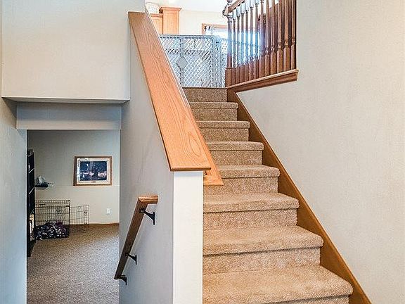2nd image of 208 Torrey Pines Dr