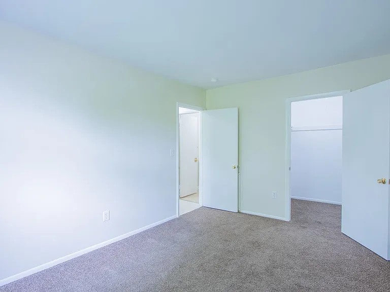 108 E Monroe Ave — Photo 10