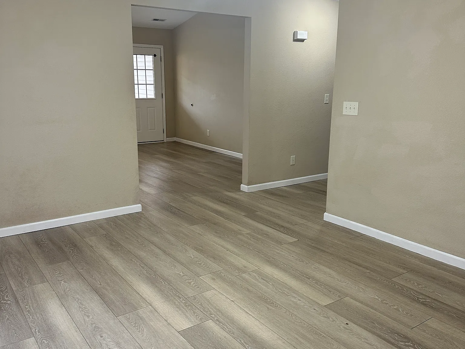 2 bed, $1,200 — Photo 4