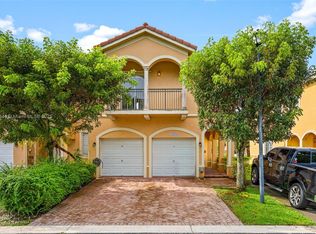 16620 SW 70th St, Miami, FL 33193