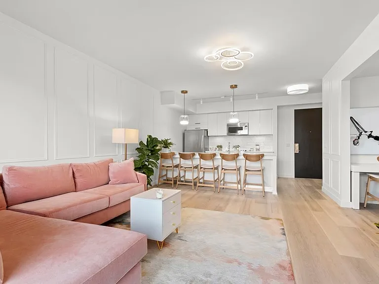 3333 Main St #421 — Photo 3