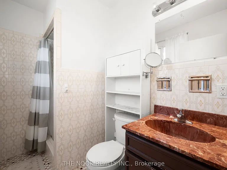 948 Simcoe St N #A — Photo 24