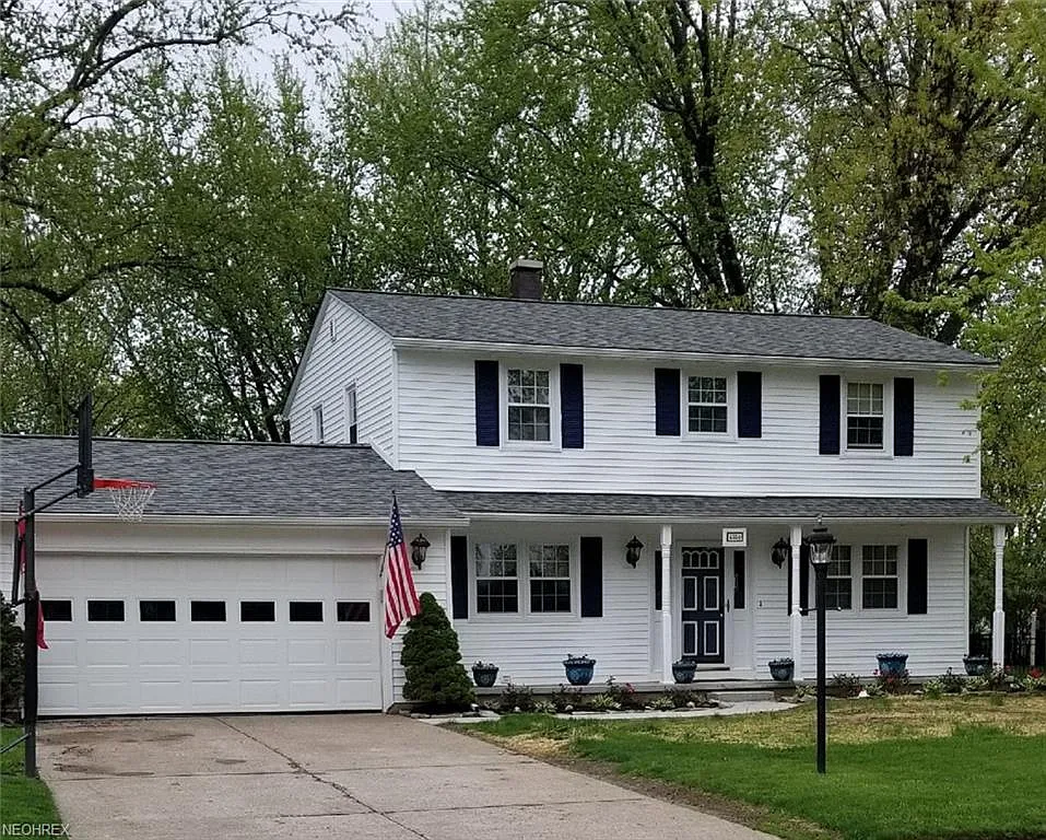 4550 Newbury Dr photo 1