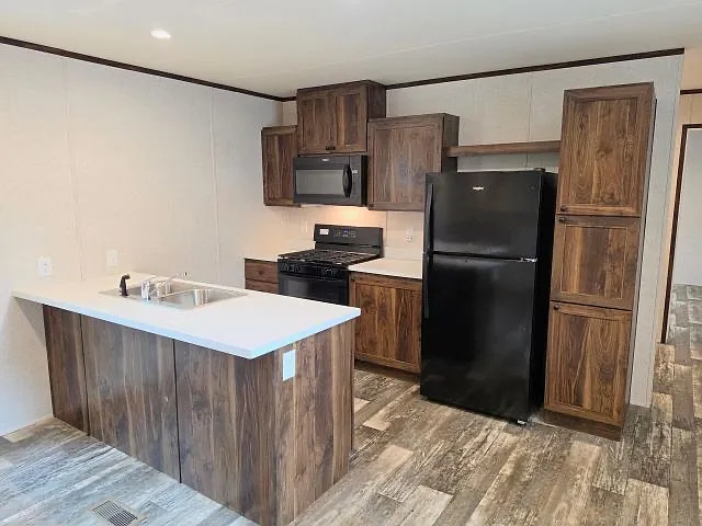 71 Harold Dr — Photo 1