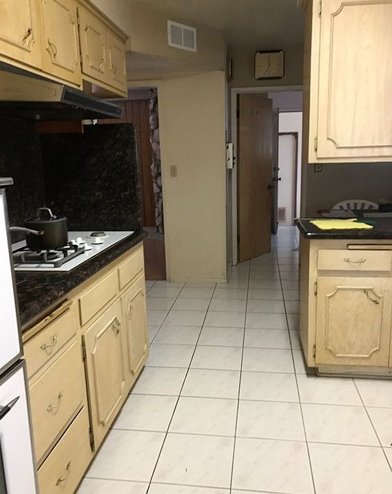 2nd image of 6743 Lennox Ave