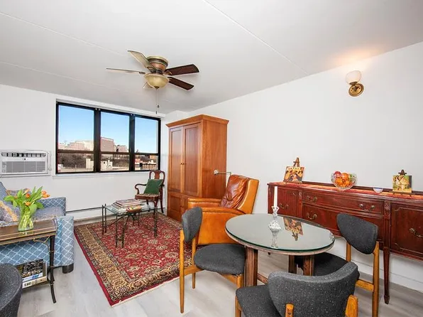 301 W 110th St APT 9B, New York, NY 10026