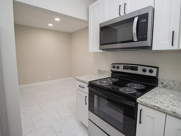 1840 Hampton Street — Photo 37