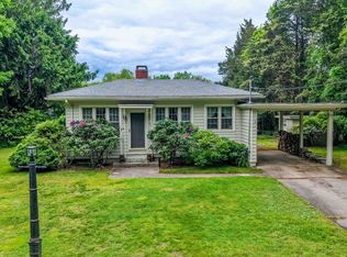 16 Stoneledge Rd, Dartmouth, MA 02748