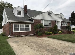 132 Vreeland Ave, South Hackensack, NJ 07606