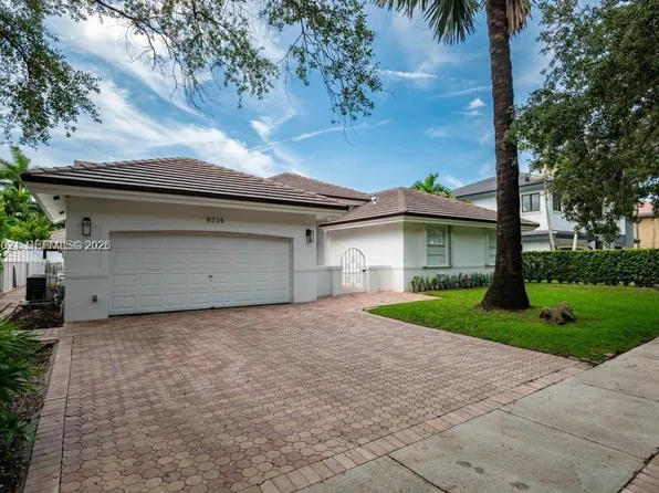 8325 NW 161st Ter, Miami Lakes, FL 33016