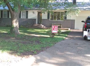 1130 Grand Ave, Parsons, KS 67357