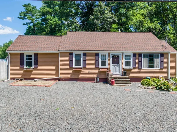 85 Alfred Lord Blvd, Taunton, MA 02780