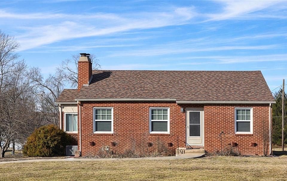 1st image of 1114 W Liberty Dr