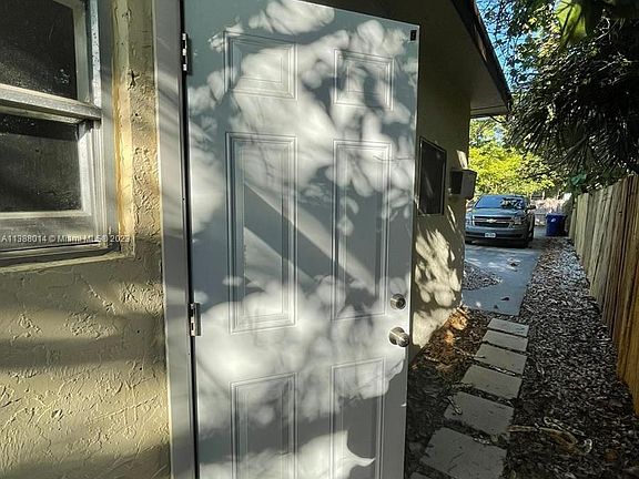 2nd image of 633 NW 15th Ave #9
