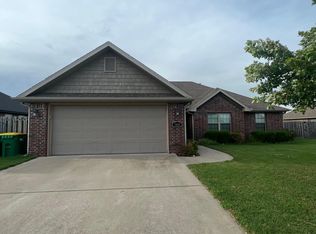 7836 Alivia Cir, Springdale, AR 72762