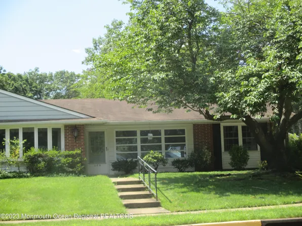 512B Portsmouth Drive, Lakewood, NJ 08701