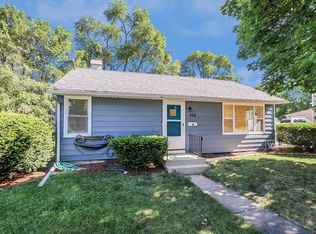 466 Fremont St, Elgin, IL 60120