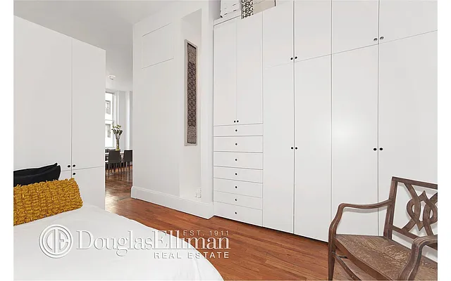 Sold by Douglas Elliman | media 17