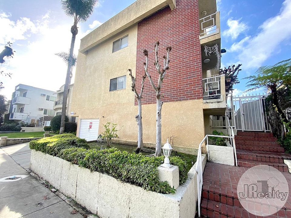 1st image of 1115 S Wooster St APT 103