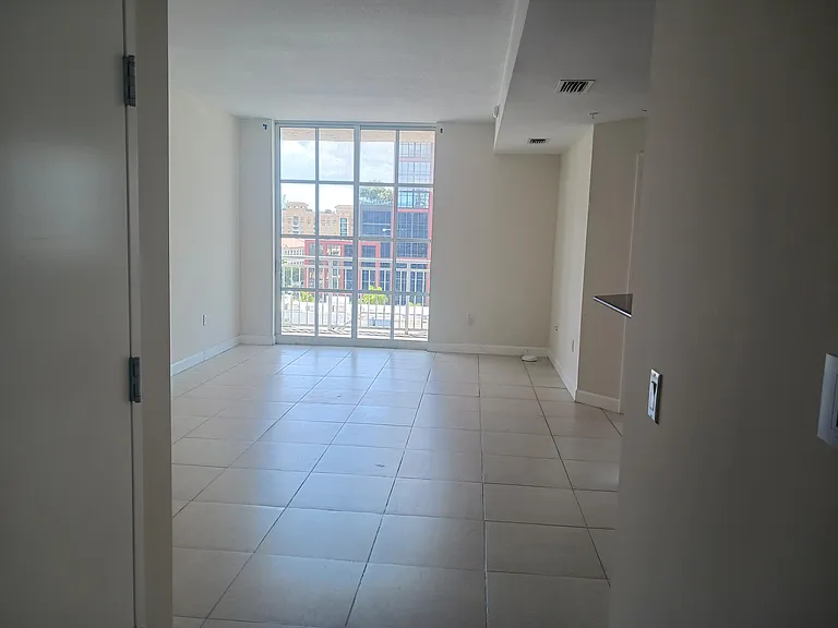 410 Evernia St #720 — Photo 4