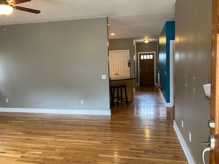 814 Shelby Ave — Photo 6