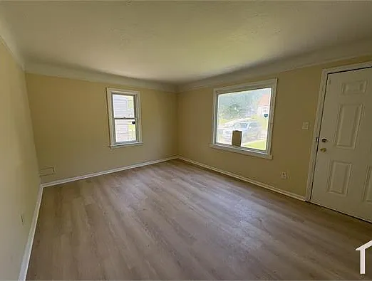 3 bed, 987 sqft, $1,595 — Photo 2