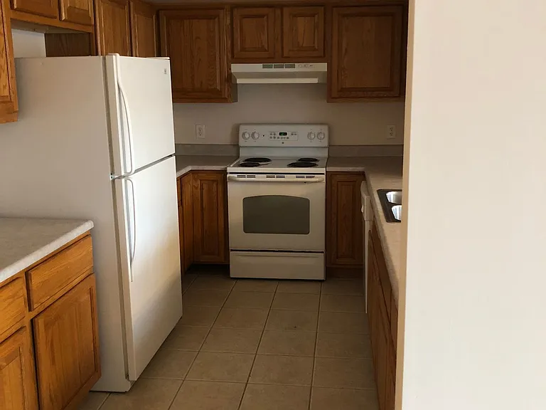 Long Beach Cove Villa Apartments — Photo 12