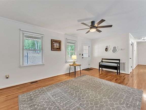 5th image of 4416 Denver Cove Rd