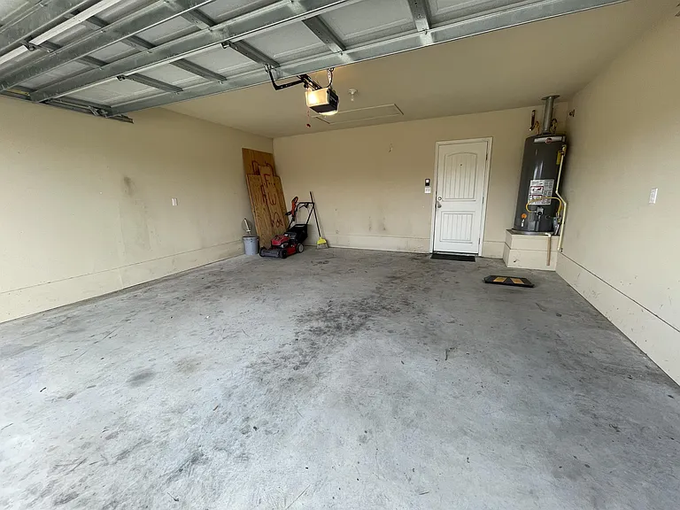 2202 Retta Dr — Photo 2