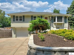 7346 Lake St, Omaha, NE 68134