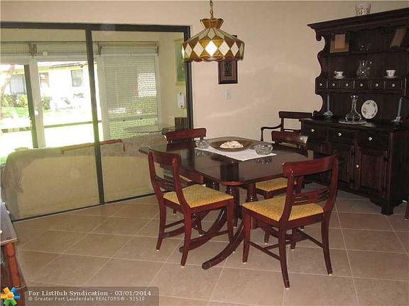 4th image of 4687 Robinwood Pl APT B