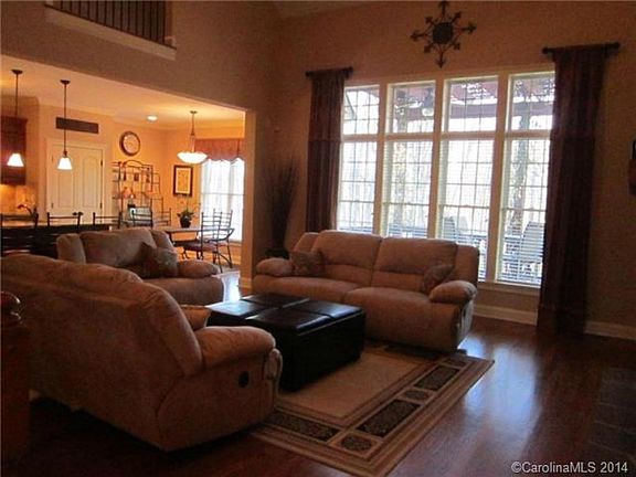 4th image of 5457 Dolphin Ln