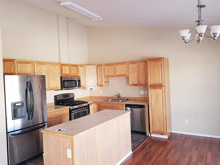 1122 Covington Ct — Photo 10