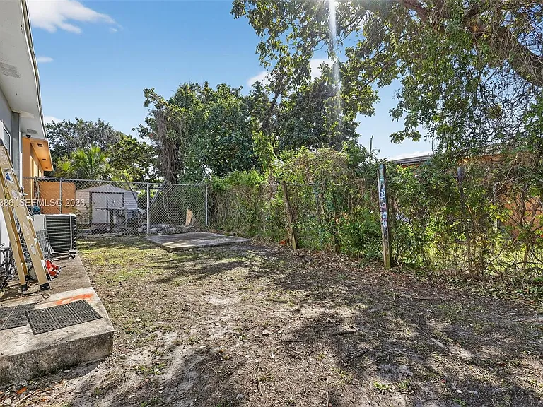1880 NW 69th St — Photo 19