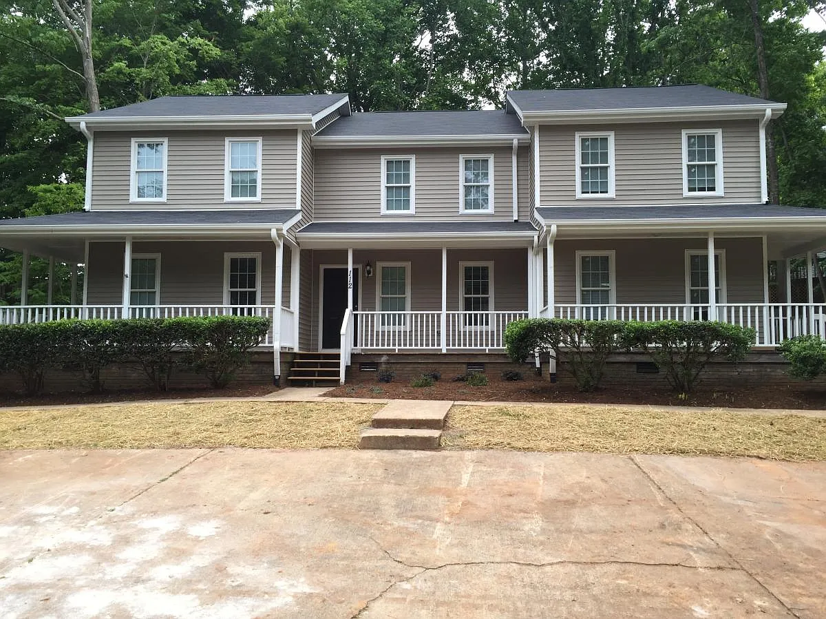 2 bed, 2.5 bath, 1050 sqft, $1,700 — Photo 2