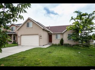 8454 N Nairn Dr, Eagle Mountain, UT 84005