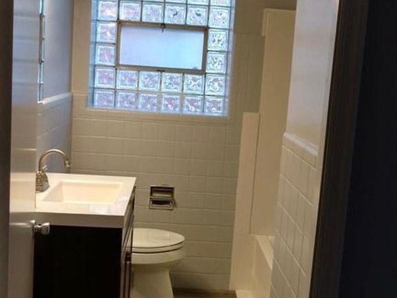 3rd image of 1256 Moorlands Dr Unit 1