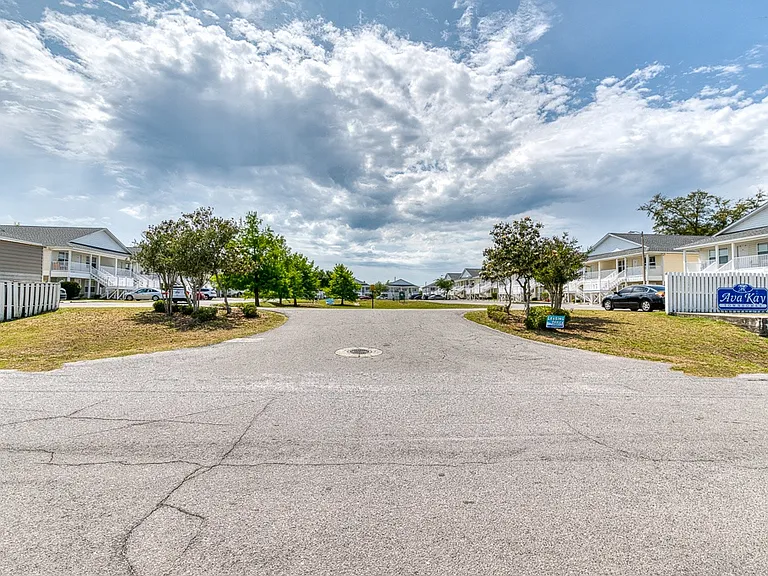 Ava Kay Townhomes — Photo 18
