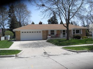6062 S 18th St, Milwaukee, WI 53221