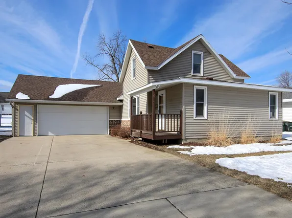 614 Elm St NE, Hutchinson, MN 55350