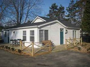 5207 Drayton Rd, Clarkston, MI 48346