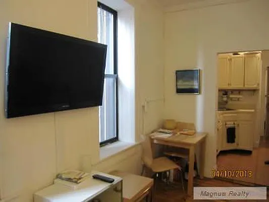 Rented by Magnum Realty Holdings, LLC | media 10