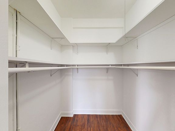 5th image of 4734 S Woodlawn Ave #3A